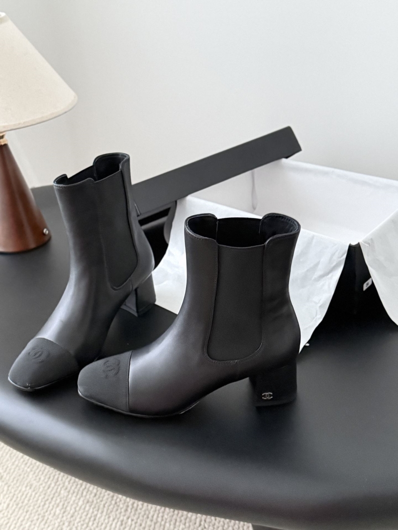 Ch**el boots